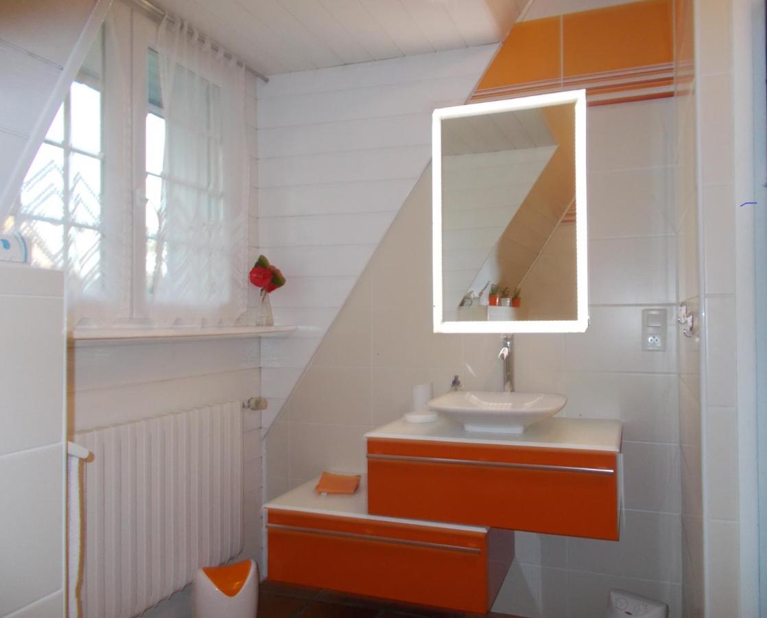 Bed and Breakfast Les Ajoncs Plougrescant Exterior foto